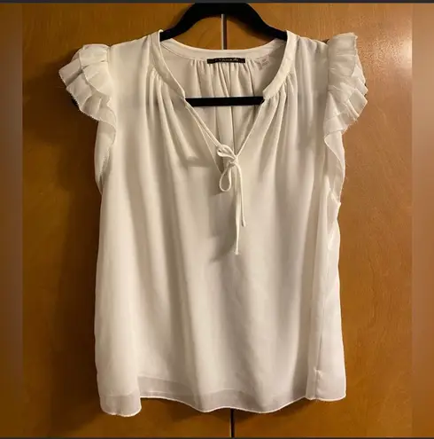 T Tahari White Sleeveless Blouse