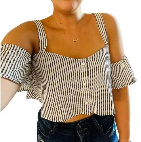 Nordstrom Leith Cold Shoulder Black White Striped Crop Top Flutter Sleeve size S NEW Tags