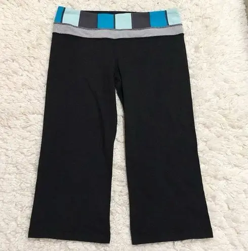 Lululemon  Groove Crop Reversible Yoga Leggings Black Blue 8