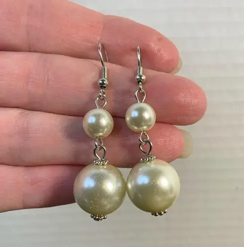 Bundle of 2 faux pearl earrings drop and stud wedding graduation