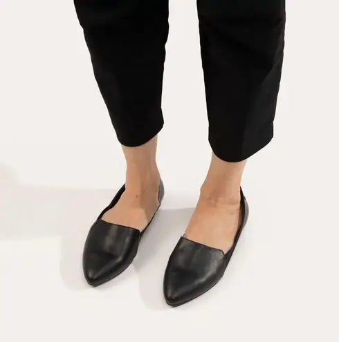 MATT & NAT WOMEN’S WESTMOUNT VEGAN LEATHER FLATS IN INK SIZE 7