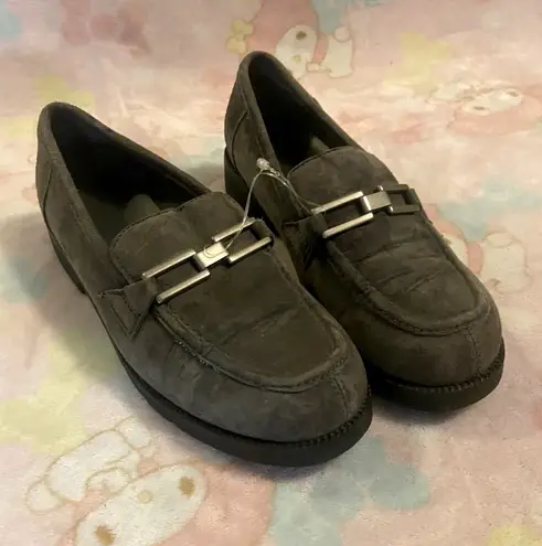 Predictions Gray Suede Loafers (size 7) Excellent condition