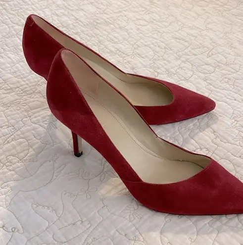 Marc Fisher Heels Red Velvet Suede Shoes Size 8.5 US 3” Heel Valentines Day