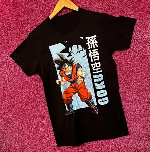 Dragon Ball Z Goku the Z Fighter Anime Womens Tee L