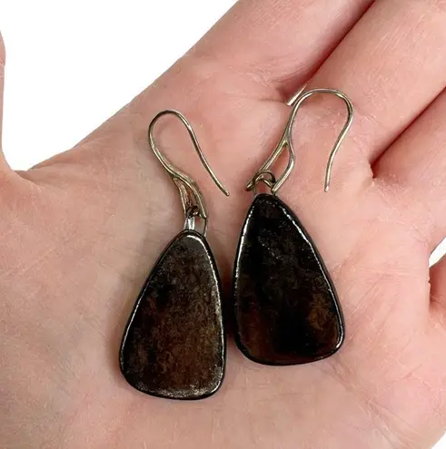 Polished Slate Stone White Zig Zag Rounded Triangle Earrings Gray