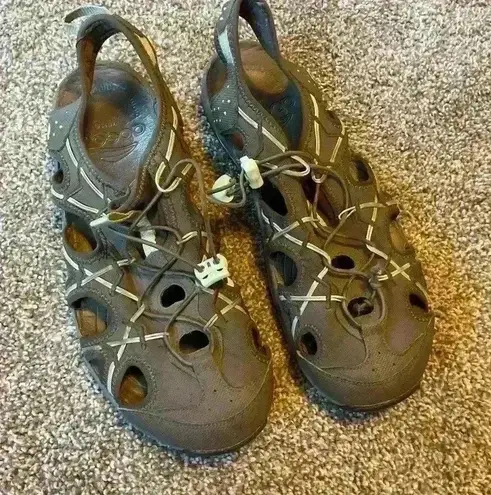 ABEO B.I.O. System water friendly sandal. Size 10