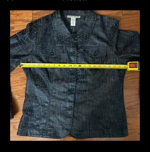Bamboo traders black jeans jacket animal design L