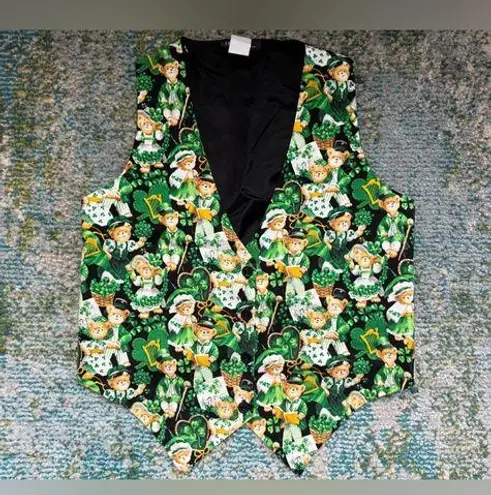 Vintage 111 Main St. Patrick’s Day Teddy Bear clover vest, size medium Green