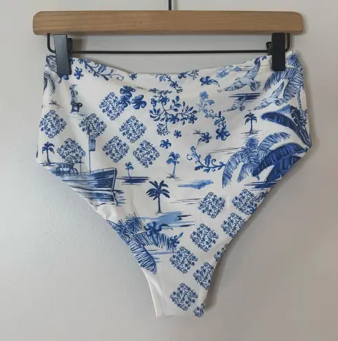 Agua Bendita New Alicia Bikini Bottom Tales Reversible Large