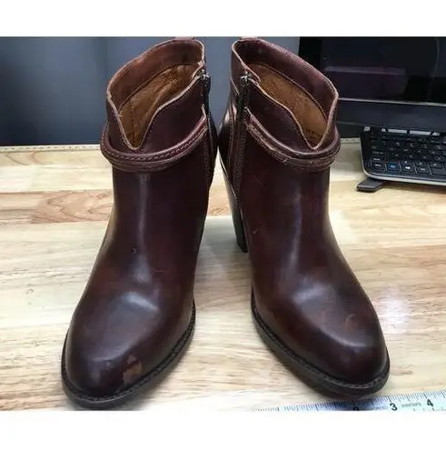 Frye Jenny Seam Women's 9 Brown Leather Side Zip Round Toe Buckle Bootie Boots