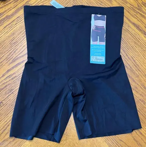 ASSETS by SPANX Women'sshaping mid