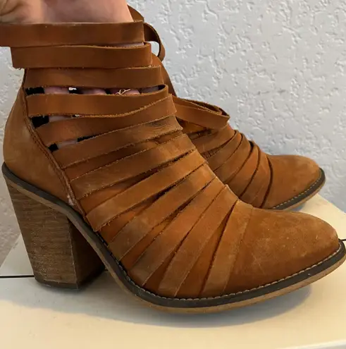 Nordstrom Sauce Brown Booties 