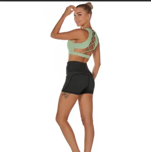 NWT MINT Medium Support Strappy Padded Sportsbra Green