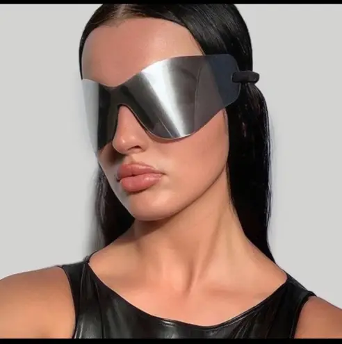 futuristic sunglasees cat eye Butterfly RUNWAY FASHION Superstar large Black