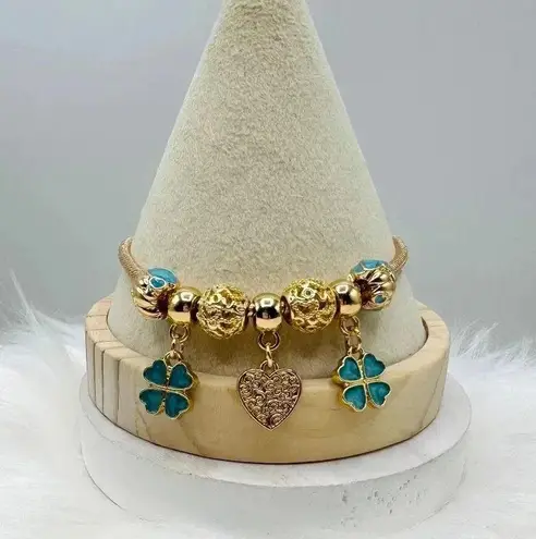 Heart & Clover Charm Bracelet Blue Gold