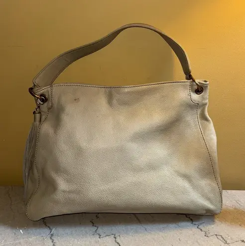 Hobo Leather Zip Top Shoulder Bag Purse Beige Fringe Zipper Pull Tan