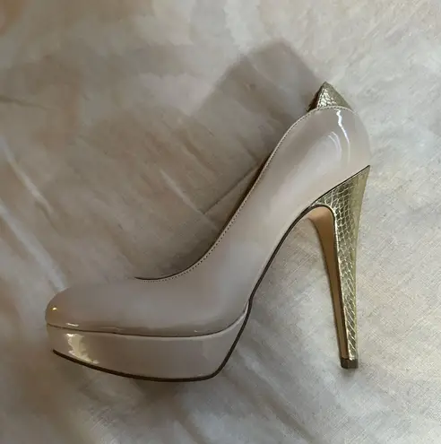 Guess Patent Leather Nude Pumps