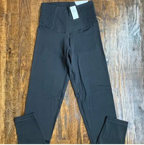 Aerie NWT  Offline Real Me 7/8 Leggings Black Medium