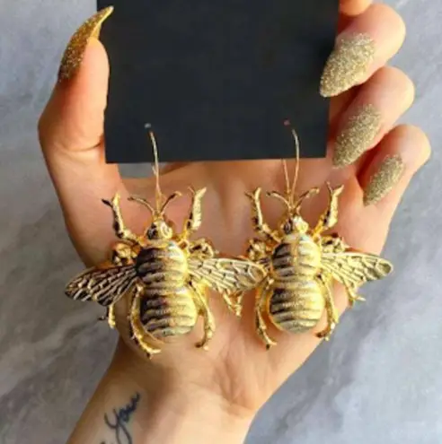 Gold Tone Large Bee Drop Earrings Jewelry Flying Insect Wings