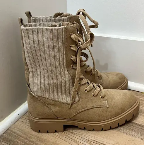 Esprit Ana Women's Sweater Knit Combat Boots sz 9