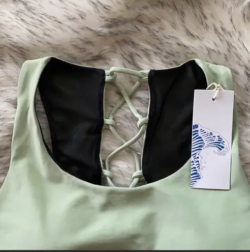 NWT MINT Medium Support Strappy Padded Sportsbra Green