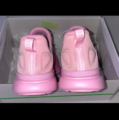 APL NWT Womens Techloom Tracer Sneakers in Soft Pink size 37