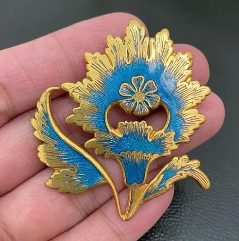 Vintage 1985 MMA Metropolitan Museum of Art Goldplated Blue Enamel Flower Brooch