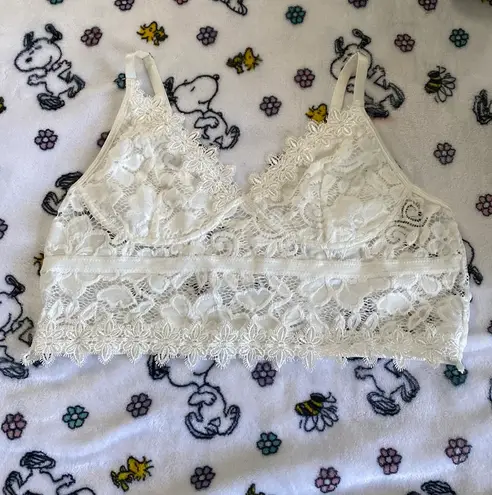 Garage Lace Crop Top