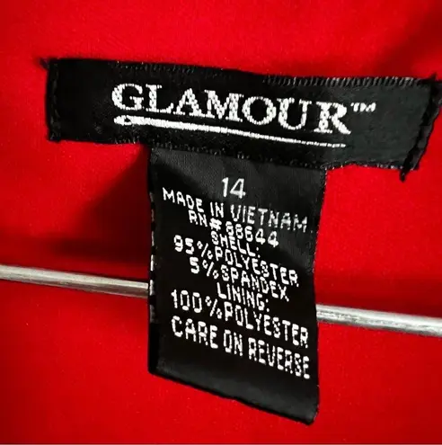 Glamour Vintage Red White Polka Dot Pin