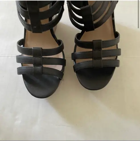 Kenneth Cole Reaction Black Strappy Wedge