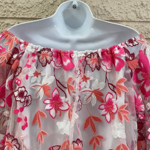 Alexia Admor Floral Embroidered Top