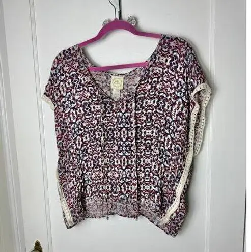 belle du jour Kimono Top Women's XS Red Blue Ditsy Floral Flowy V-neck Crochet