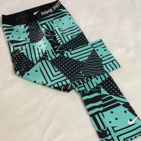 Nike Pro Dri-fit Black & Teal Capri Pants