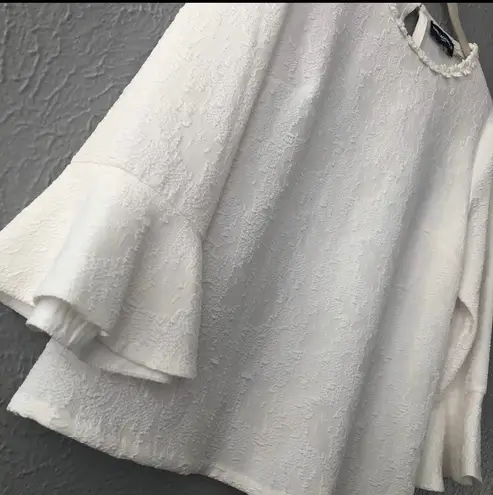 Karl Lagerfeld White Lace Bell Sleeve Blouse Size Medium