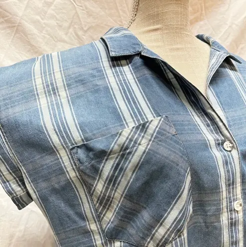 Thread and Supply  Plaid Chambray Short Sleeve Button Up Blouse Size S