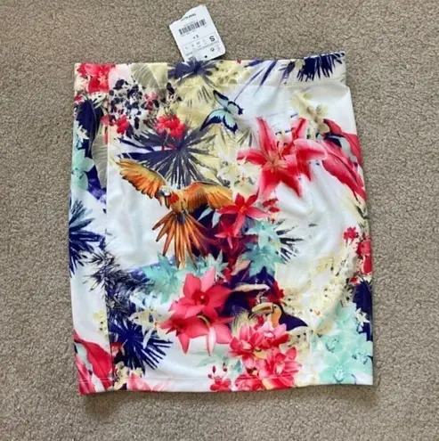 ZARA  trafaluc new with tags floral skirt in size small