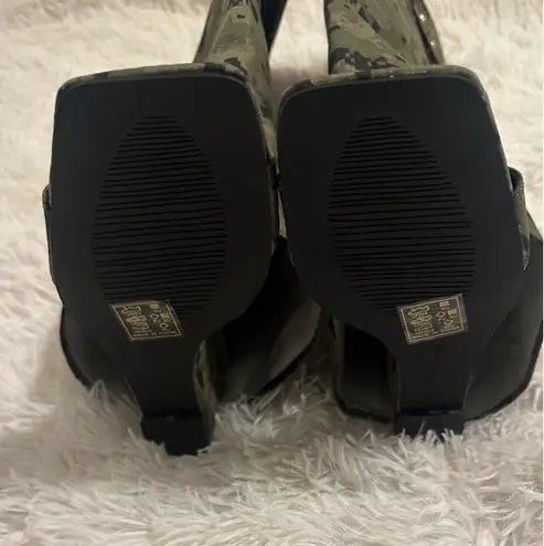 AZALEA WANG MARIETTA FOLD OVER OPEN TOE SANDAL BOOT IN CAMO