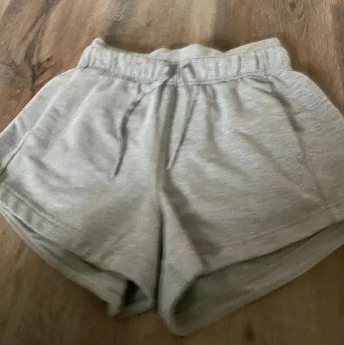 Lululemon Inner Glow 3” Shorts