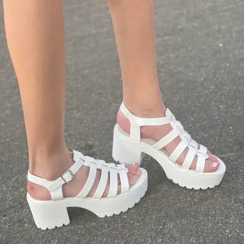 White Snake Print Gladiator Cage Lug Sole Chunky Heel Wedge Size 10