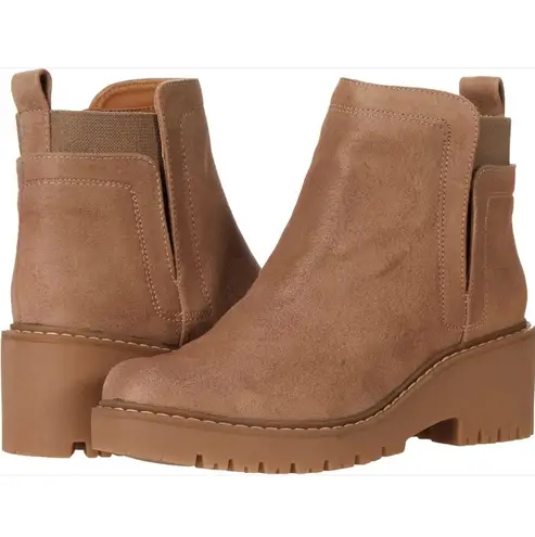 White Mountain NEW WITH BOX SKU0079 Fierce and stylish