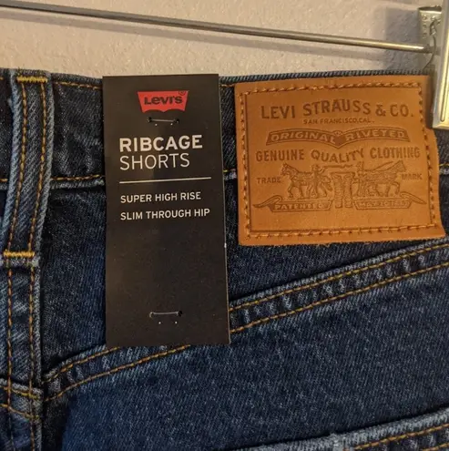 Levi's  Brand New Ribcage Charleston Chill Shorts