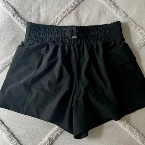 Abercrombie & Fitch BNWOt Abercrombie black women’s high waisted traveler shorts