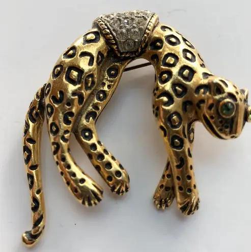Vintage Leopard/Cheetah Rhinestone Pin Gold Black Brooch Arch Back Tail moves
