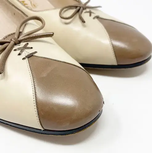 Salvatore Ferragamo Ivory Brown Two-Tone Leather Bow Pumps Size 8.5B Vintage