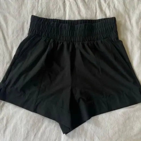 Abercrombie & Fitch BNWOt Abercrombie black women’s high waisted traveler shorts