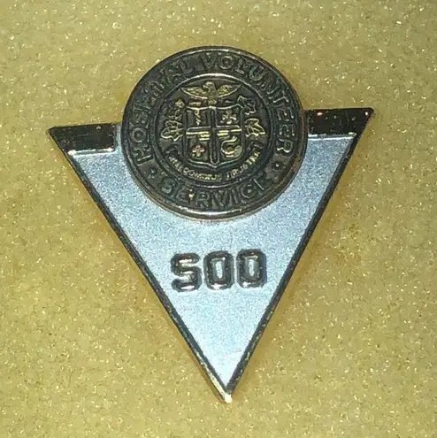 Silver Tone Hospital Volunteer Service 500 Hours Vintage Pin Gold