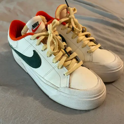 Nike Court Legacy Lift Sneakers