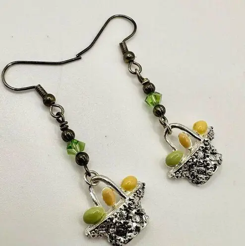 Long egg basket earrings Silver