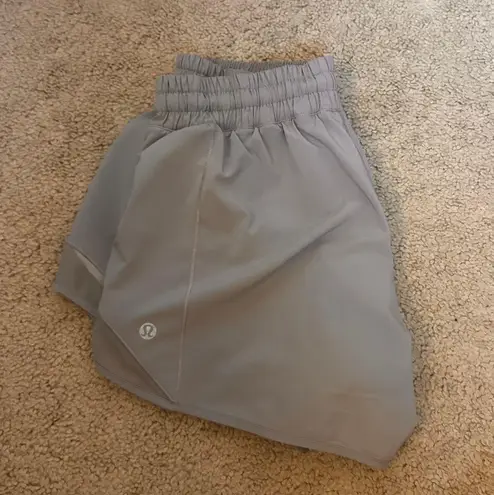 Lululemon Hotty Hot Short 2.5”