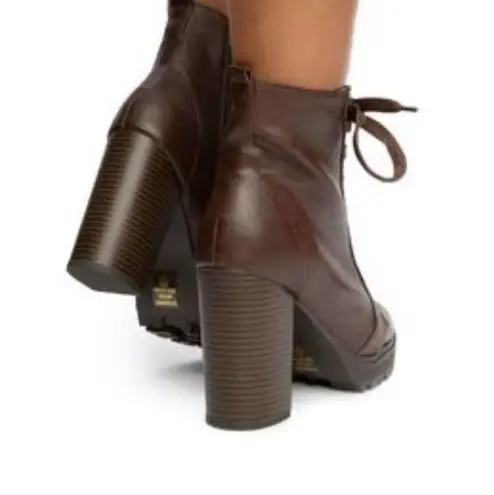 Soda  Balboa booties lug bottom chunky heel PU brown size 8